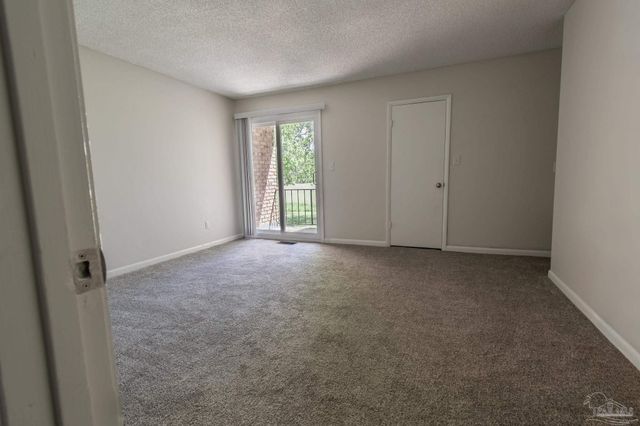 4730 Huron Dr, Pensacola, FL 32507