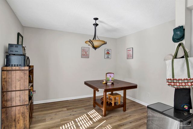 4730 Huron Dr, Pensacola, FL 32507