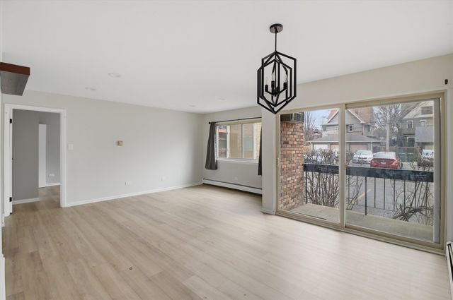 420 S HOME Avenue 107N, Oak Park, IL 60302