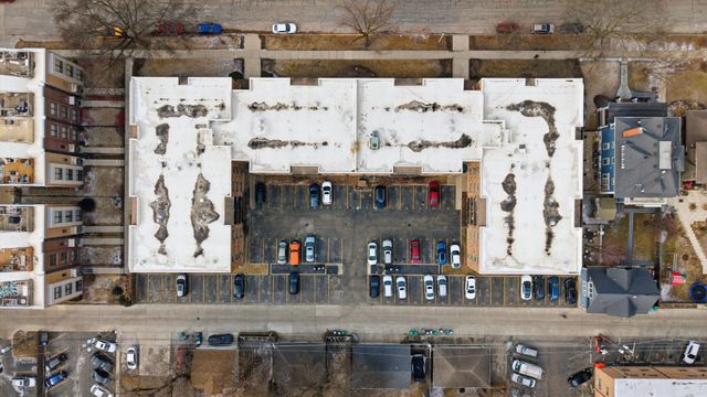 420 S HOME Avenue 107N, Oak Park, IL 60302