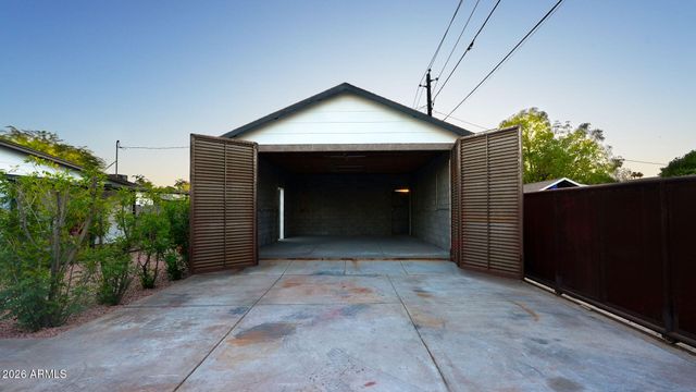 2108 W Virginia Avenue, Phoenix, AZ 85009