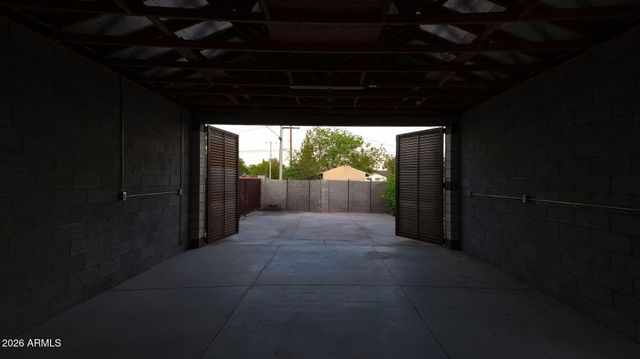 2108 W Virginia Avenue, Phoenix, AZ 85009