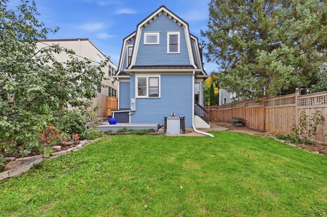 2220 Pleasant Avenue, Minneapolis, MN 55404