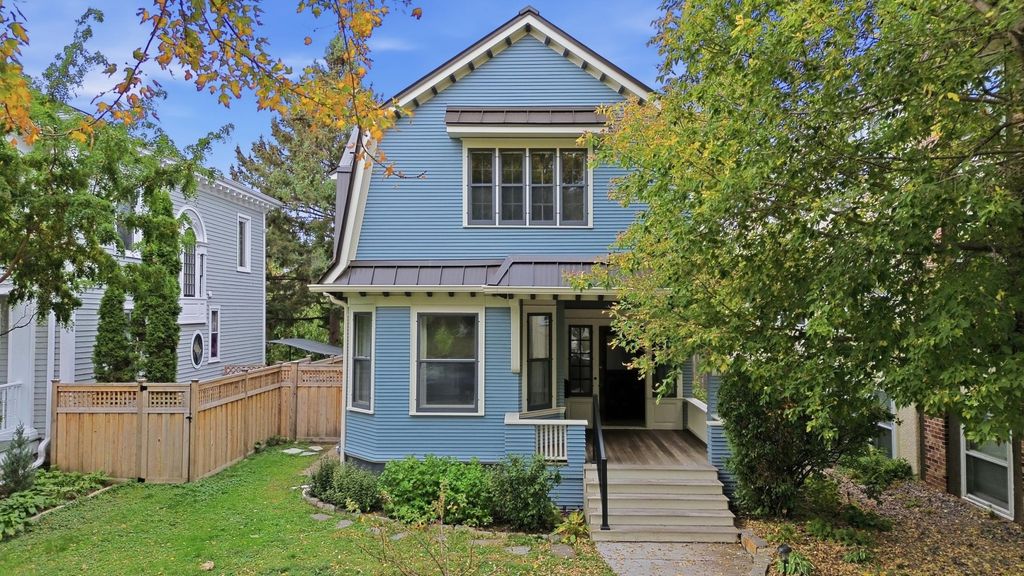 2220 Pleasant Avenue, Minneapolis, MN 55404