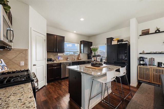 7304 Fall Ray DR, Del Valle, TX 78617