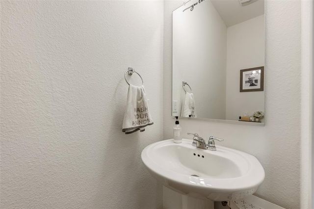 7304 Fall Ray DR, Del Valle, TX 78617