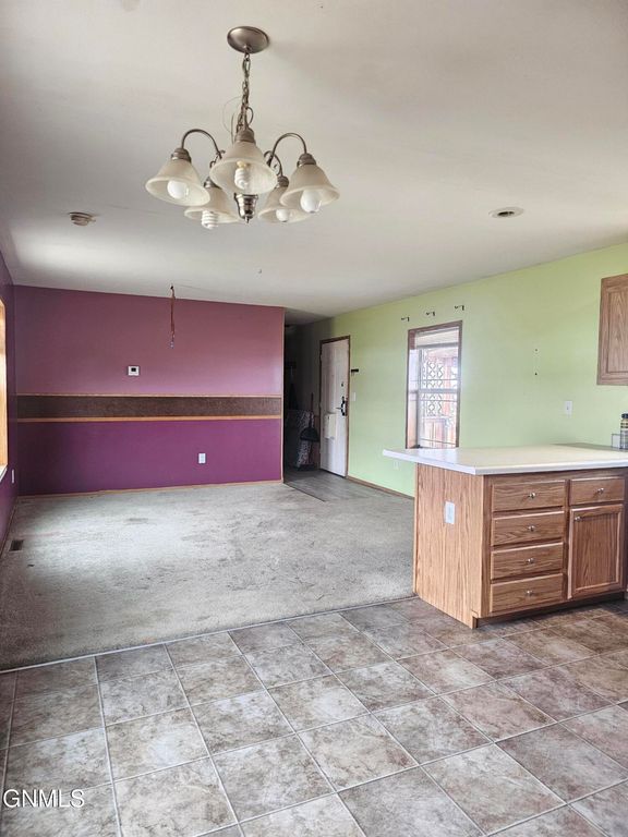 2207 38th Street W, Williston, ND 58801 photo 10