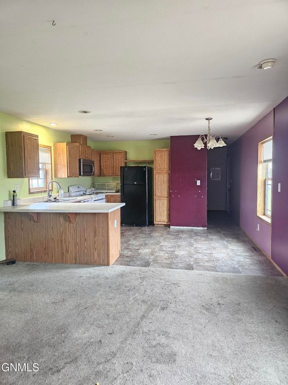 2207 38th Street W, Williston, ND 58801 photo 8