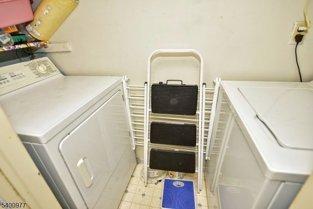 72 Burnside Pl, Wanaque Boro, NJ 07420