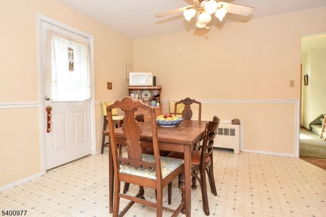 72 Burnside Pl, Wanaque Boro, NJ 07420