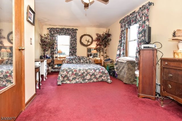 72 Burnside Pl, Wanaque Boro, NJ 07420