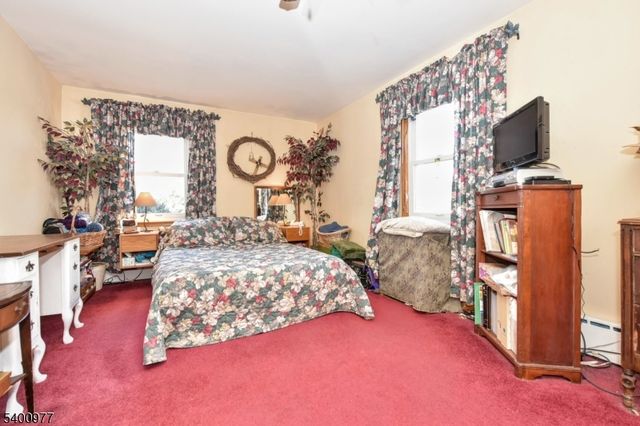 72 Burnside Pl, Wanaque Boro, NJ 07420