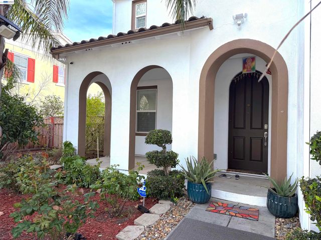 726 S Escuela Dr, Mountain House, CA 95391