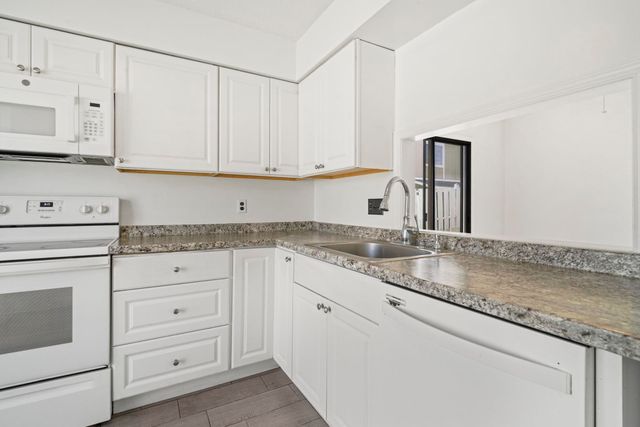 1411 Turkey Ridge Rd Apt A, Surfside Beach, SC 29575