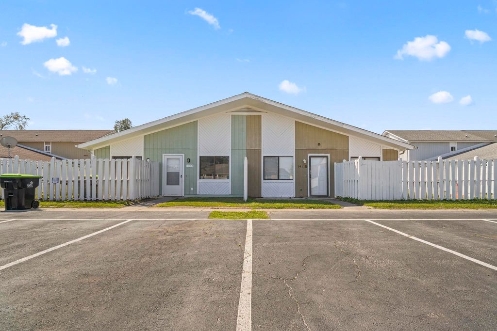 1411 Turkey Ridge Rd Apt A, Surfside Beach, SC 29575