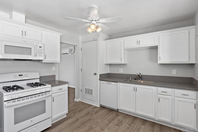 9263 Earl St., La Mesa, CA 91942