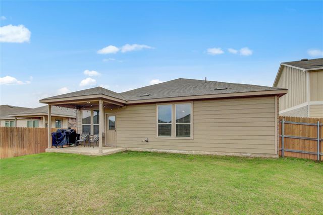 165 Pivot DR, Taylor, TX 76574