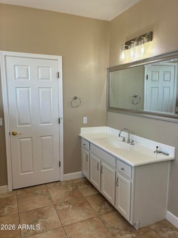 2913 E TULSA Street, Chandler, AZ 85225