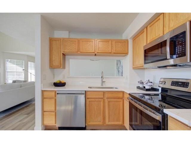 805 Summer Hawk Dr 27, Longmont, CO 80504