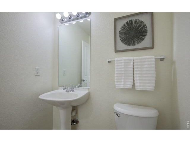 805 Summer Hawk Dr 27, Longmont, CO 80504