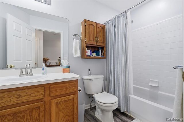 36123 Dominion Circle, Sterling Heights, MI 48310