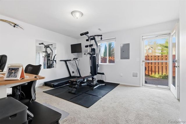 36123 Dominion Circle, Sterling Heights, MI 48310