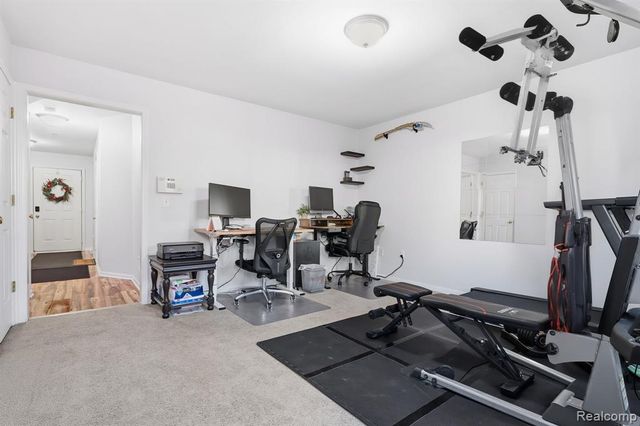 36123 Dominion Circle, Sterling Heights, MI 48310