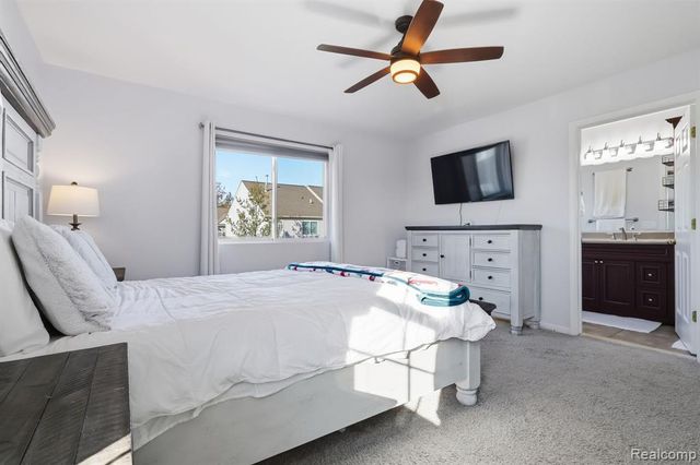 36123 Dominion Circle, Sterling Heights, MI 48310