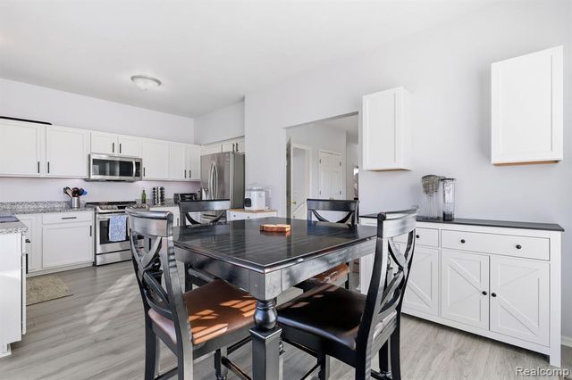 36123 Dominion Circle, Sterling Heights, MI 48310