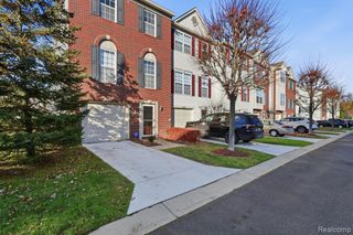 36123 Dominion Circle, Sterling Heights, MI 48310