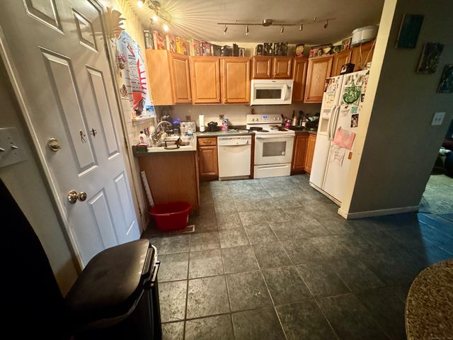 769 Sylvan Avenue APT 16, Bridgeport, CT 06606