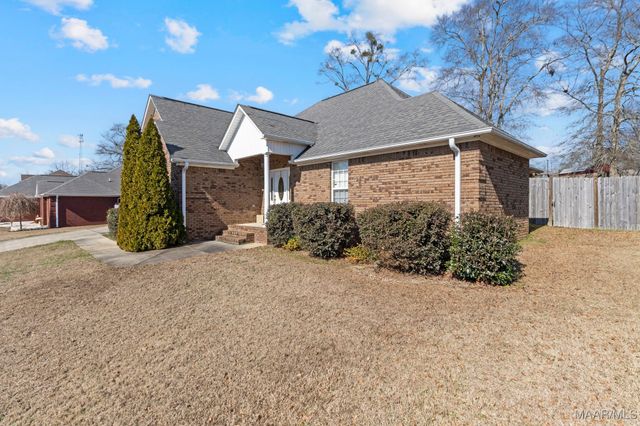 2027 Maplewood Lane, Clanton, AL 35045