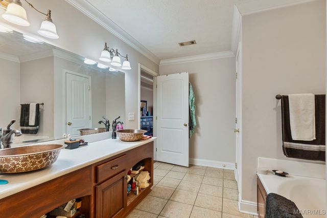 2027 Maplewood Lane, Clanton, AL 35045