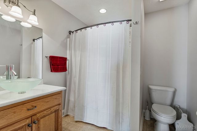 2027 Maplewood Lane, Clanton, AL 35045