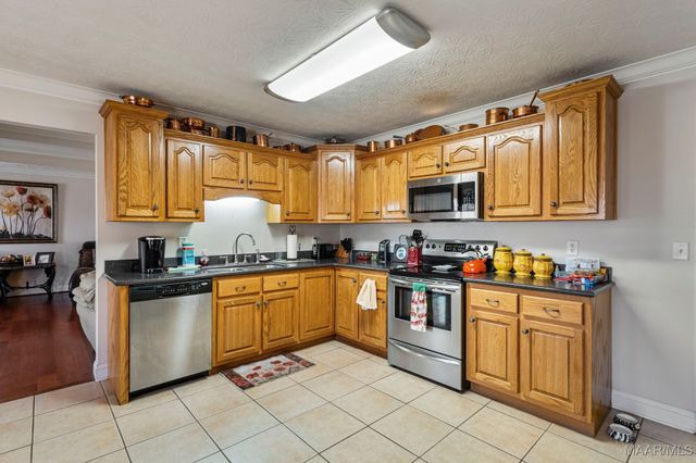 2027 Maplewood Lane, Clanton, AL 35045