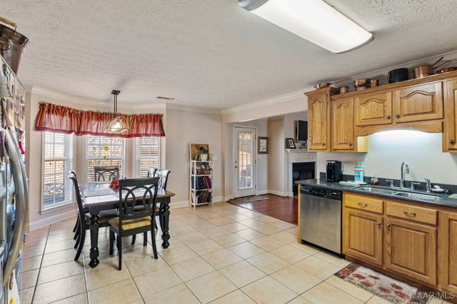 2027 Maplewood Lane, Clanton, AL 35045