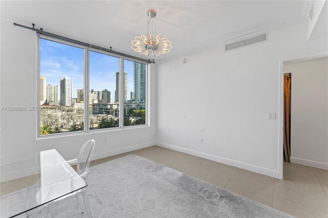 185 SW 7th St 603, Miami, FL 33130