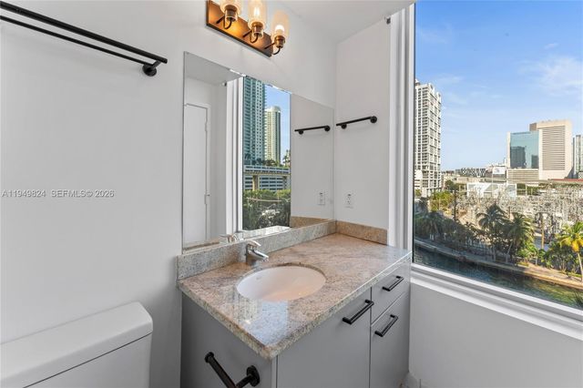 185 SW 7th St 603, Miami, FL 33130