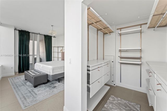 185 SW 7th St 603, Miami, FL 33130