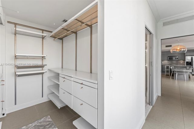 185 SW 7th St 603, Miami, FL 33130