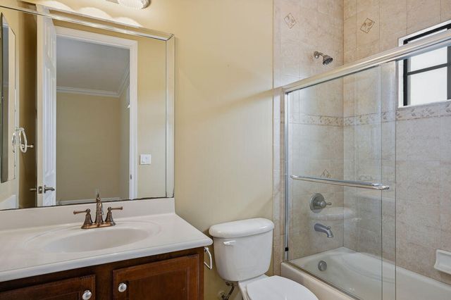 8105 FERENTINO Pass, Delray Beach, FL 33446