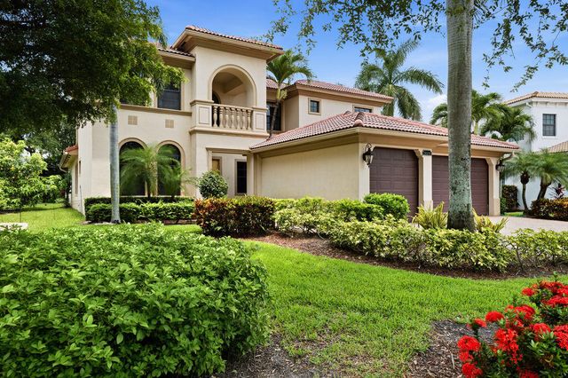 8105 FERENTINO Pass, Delray Beach, FL 33446