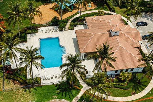 8105 FERENTINO Pass, Delray Beach, FL 33446