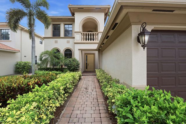 8105 FERENTINO Pass, Delray Beach, FL 33446