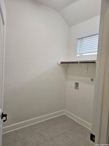 29024 Throssel Ln, San Antonio, TX 78260
