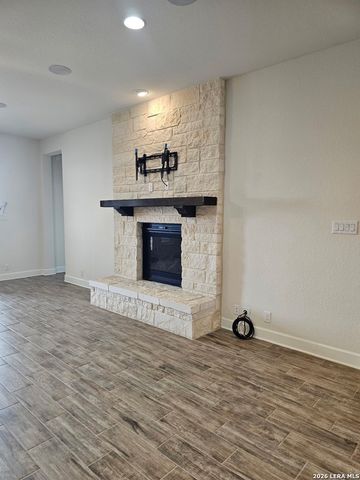 29024 Throssel Ln, San Antonio, TX 78260