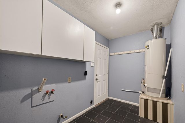 16219 Rill Lane, Houston, TX 77062