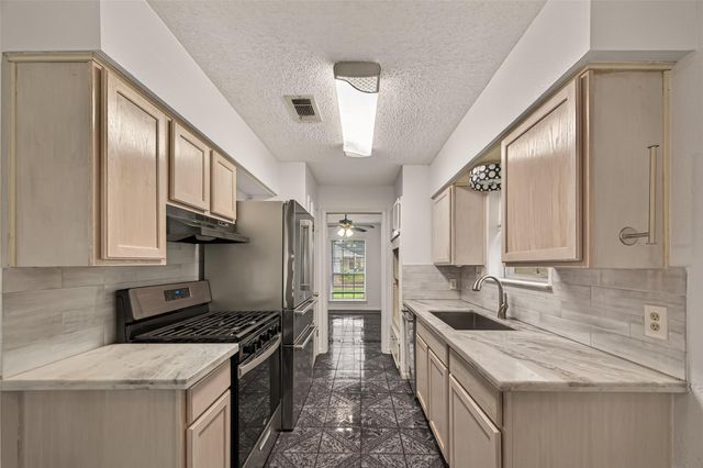 16219 Rill Lane, Houston, TX 77062