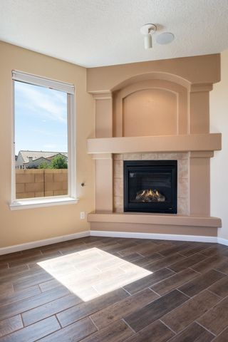 2100 Cave Creek Lane NW, Albuquerque, NM 87120