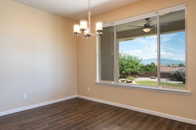 2100 Cave Creek Lane NW, Albuquerque, NM 87120